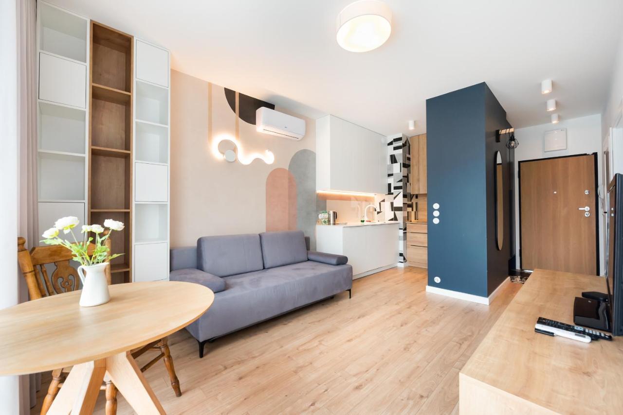 Postepu Comfort Apartment Варшава Екстер'єр фото